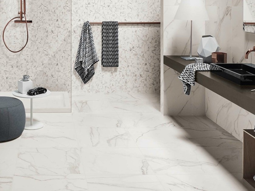 Sàn nhà tắm với đá marble trắng Ý