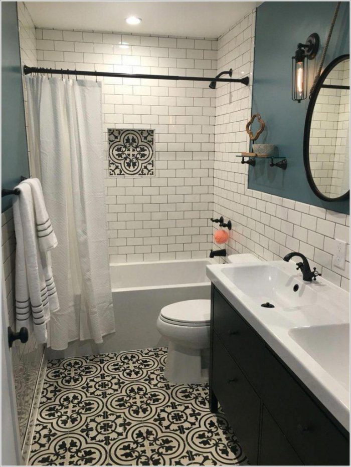 Gạch thẻ ốp tường điểm nhấn mới lạ cho không gian nhà tắm